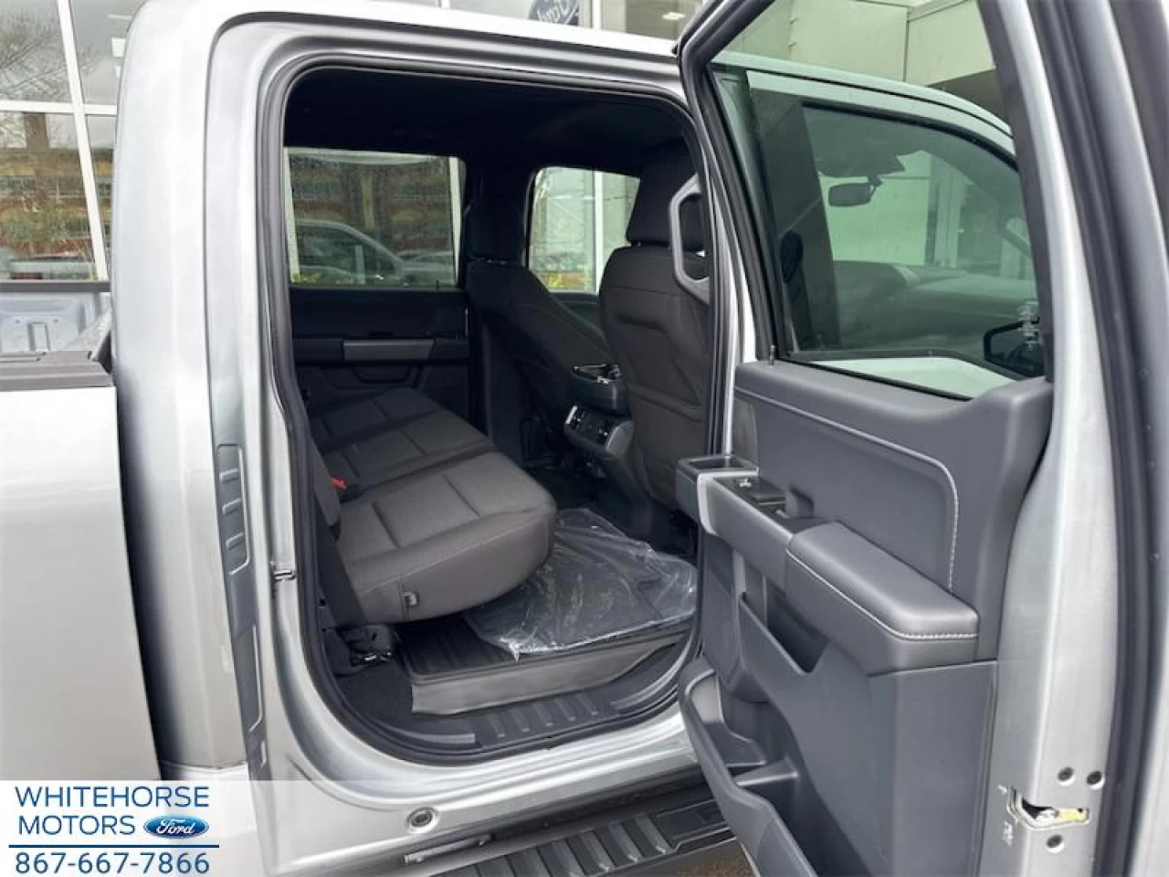 2025 Ford F-150 XLT Main Image