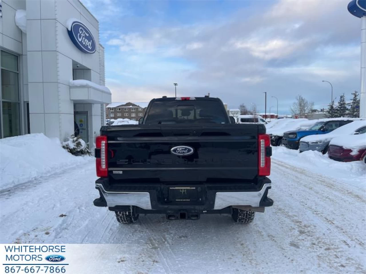 2023 Ford F-350 4X4-CREW CAB SRW XLT-176 WB Main Image