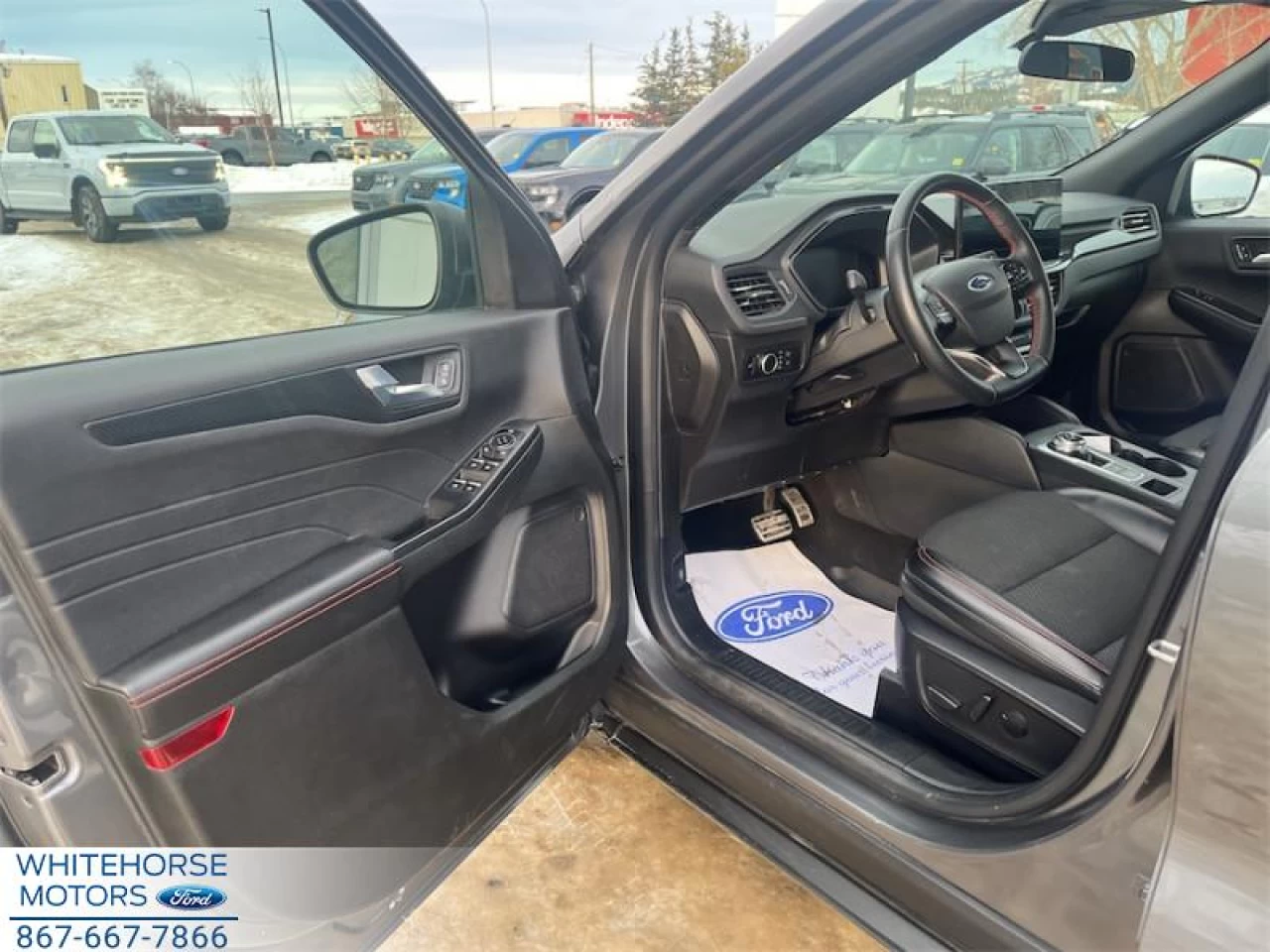 2023 Ford Escape ST-Line AWD Image principale