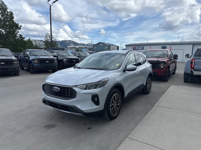 Ford Escape PHEV 2025