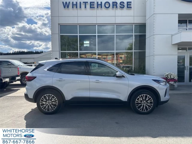 Ford Escape PHEV 2025