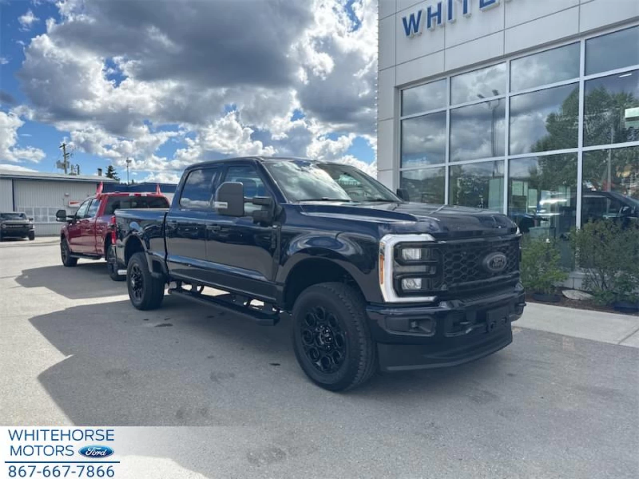 2025 Ford F-350 Super Duty XLT Main Image
