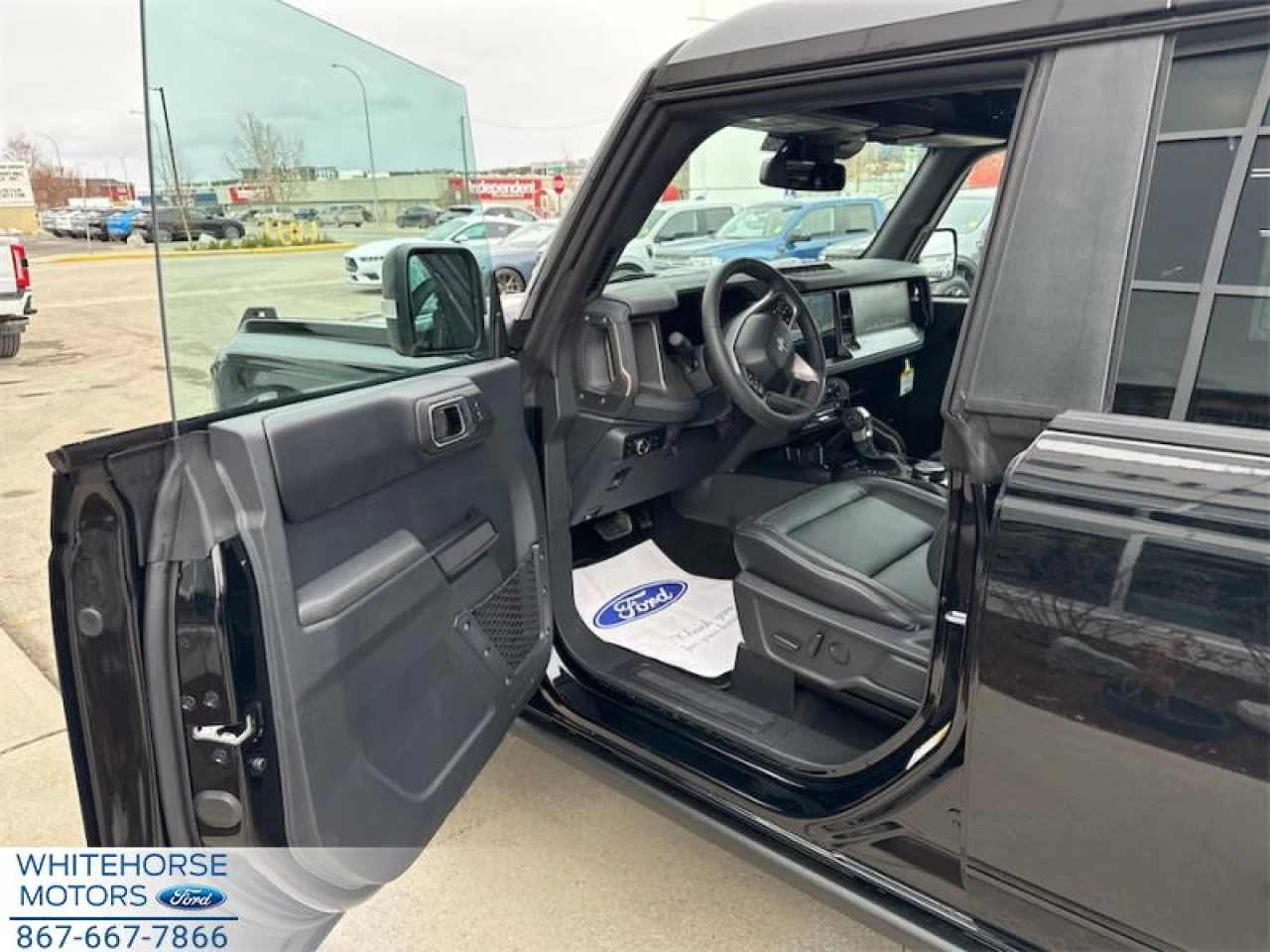 2025 Ford Bronco Badlands Main Image