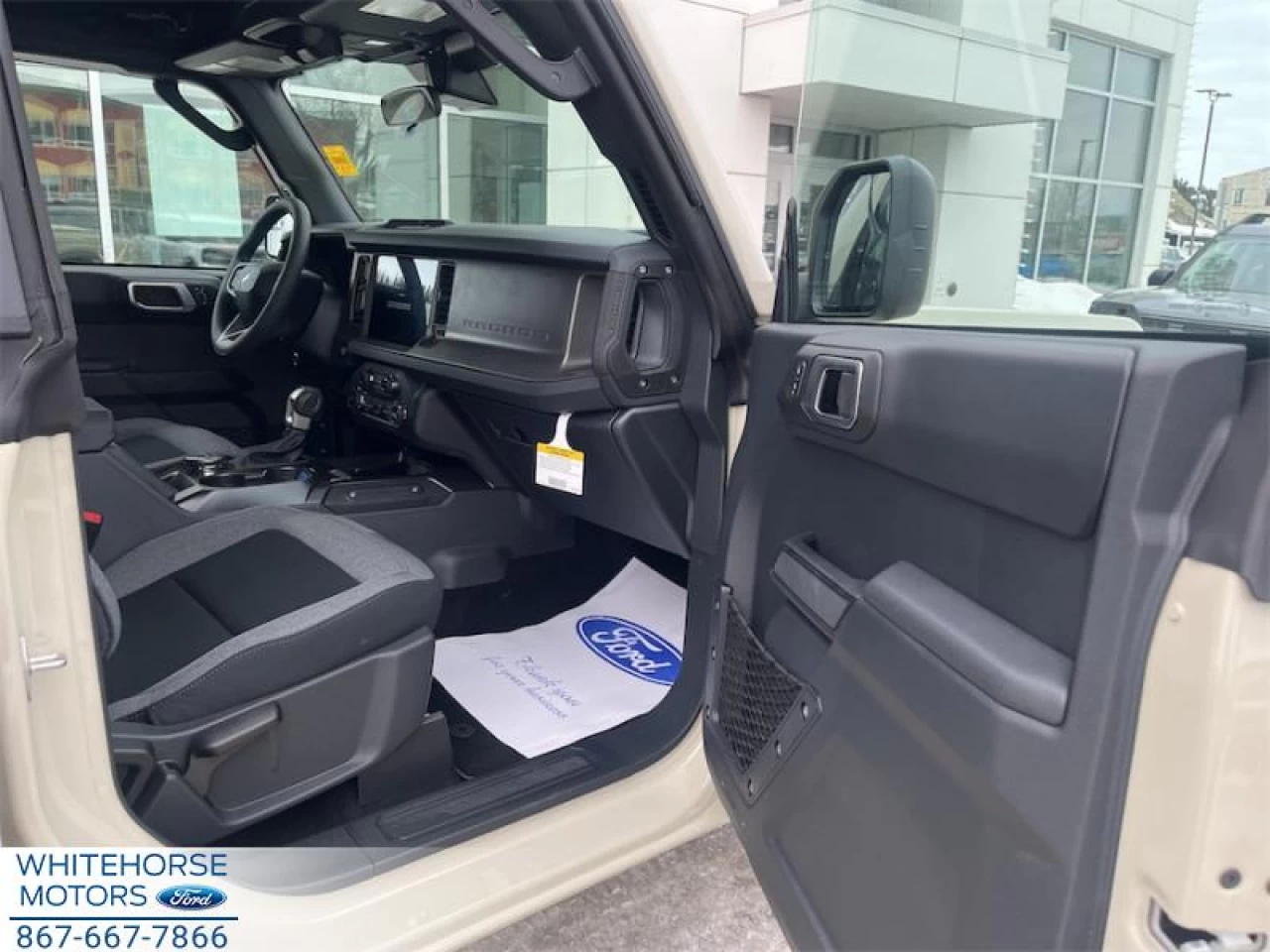 2026 Ford Bronco Base Main Image