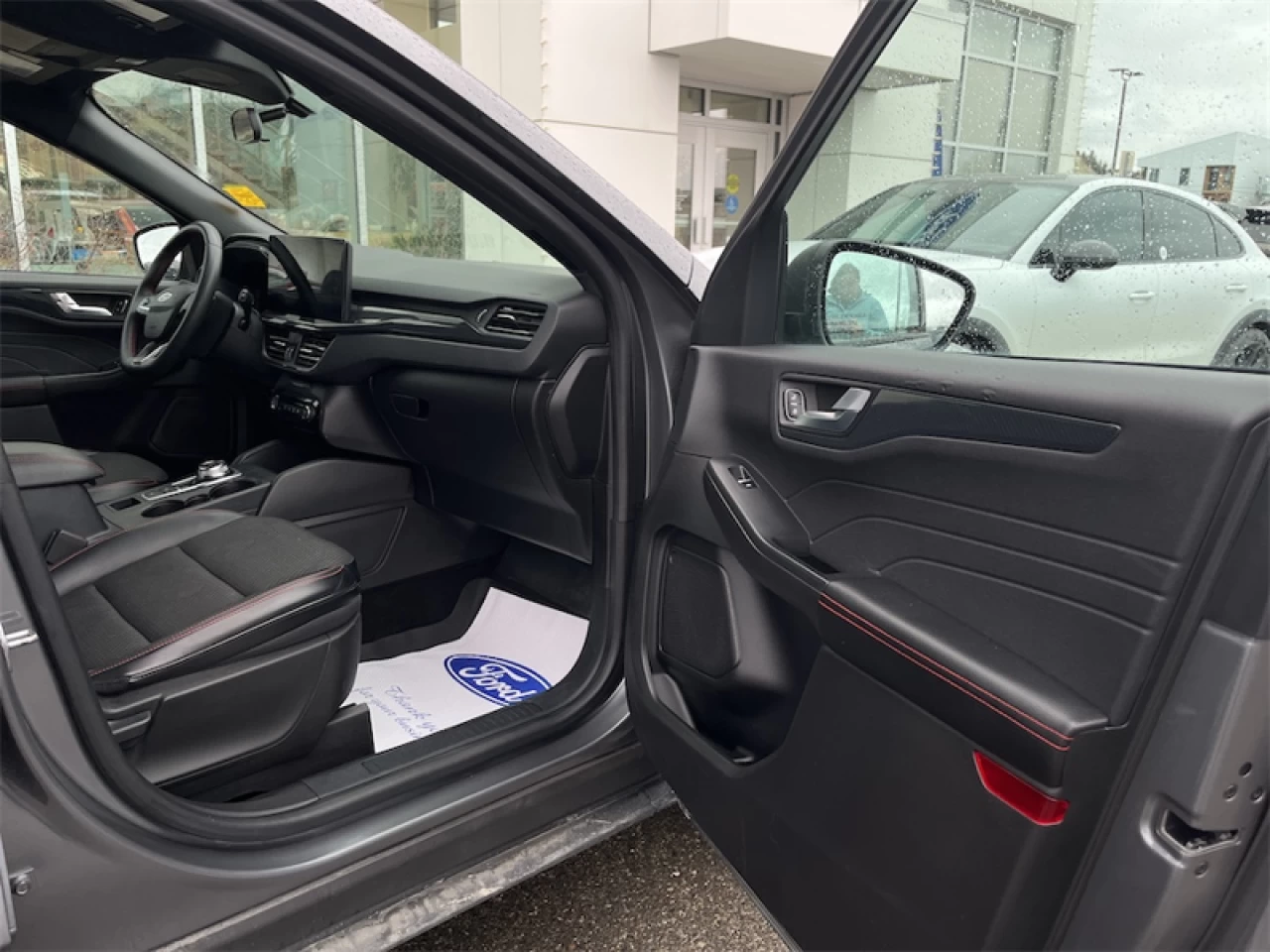 2023 Ford Escape ST-Line AWD Image principale