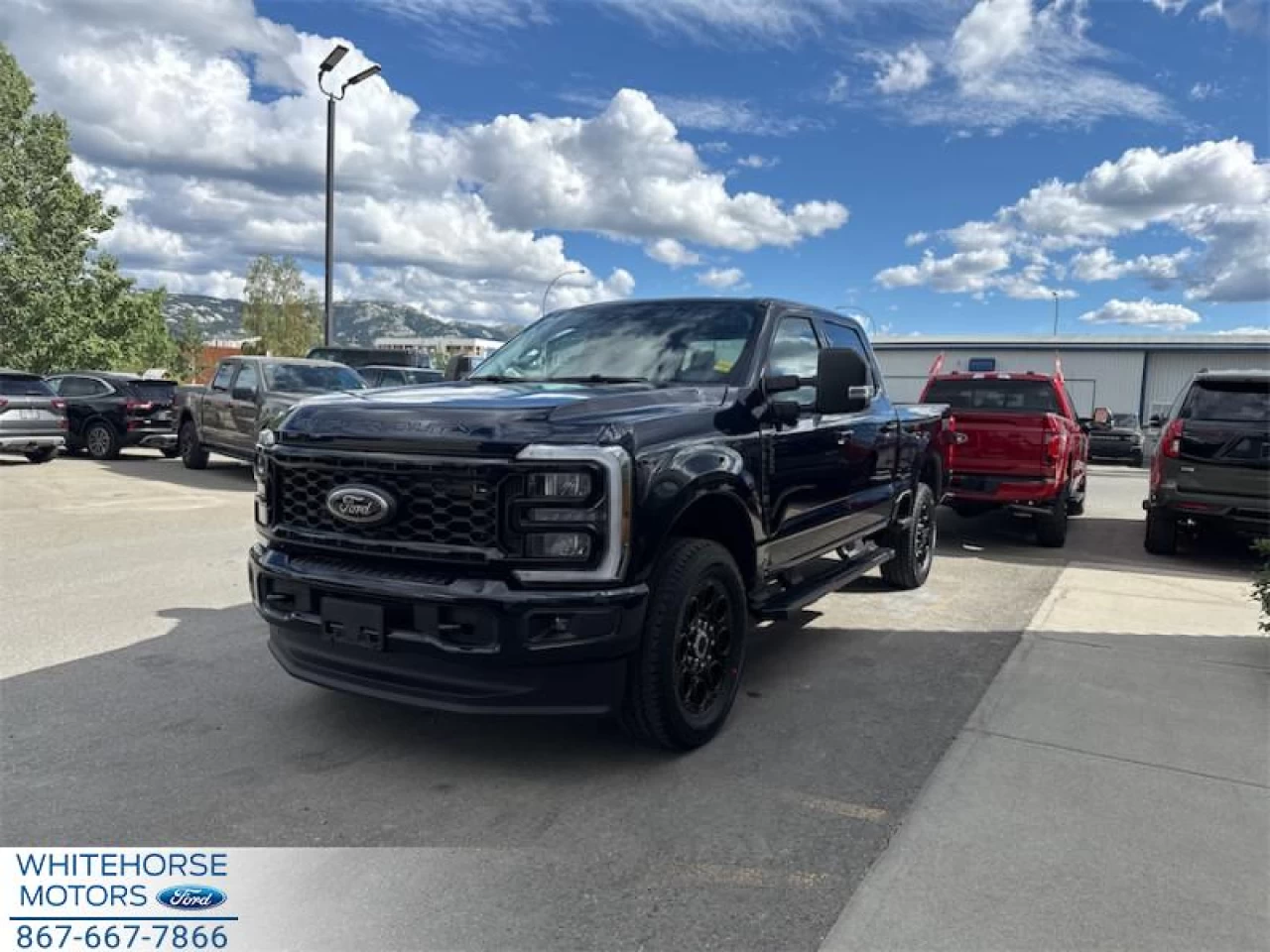 2025 Ford F-350 Super Duty XLT Main Image