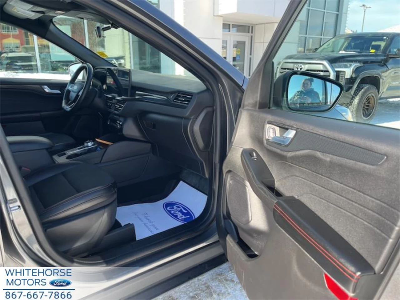 2023 Ford Escape ST-Line AWD Main Image