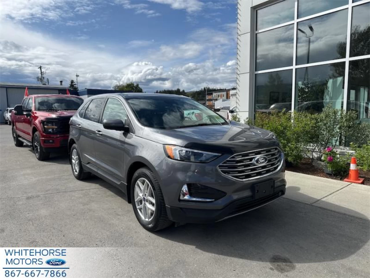 2022 Ford Edge SEL Main Image