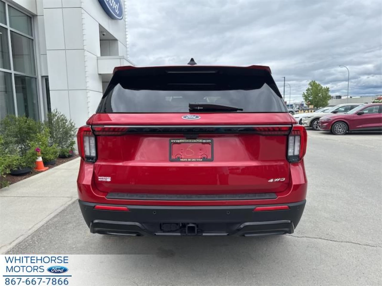 2025 Ford Explorer ST-Line Main Image