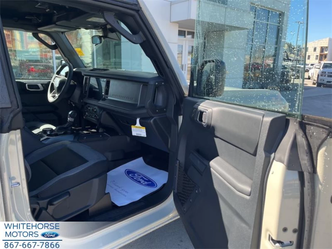 2026 Ford Bronco Base Main Image