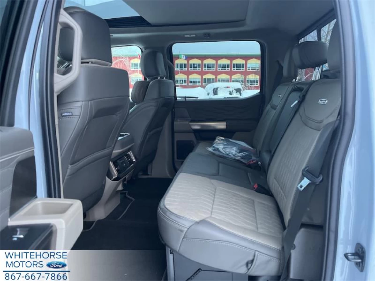 2025 Ford F-350 Platinum Image principale