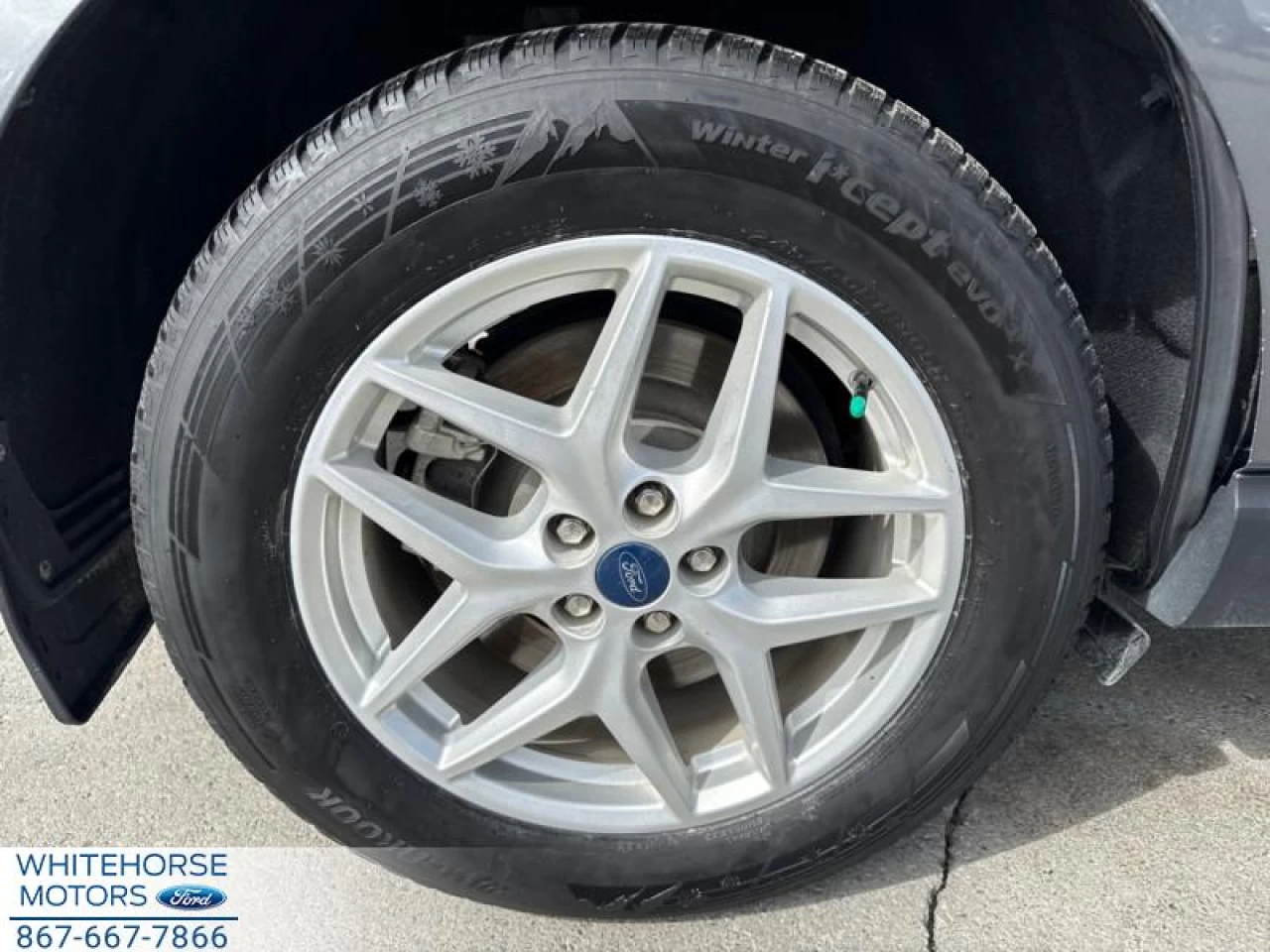 2022 Ford Edge SEL Main Image