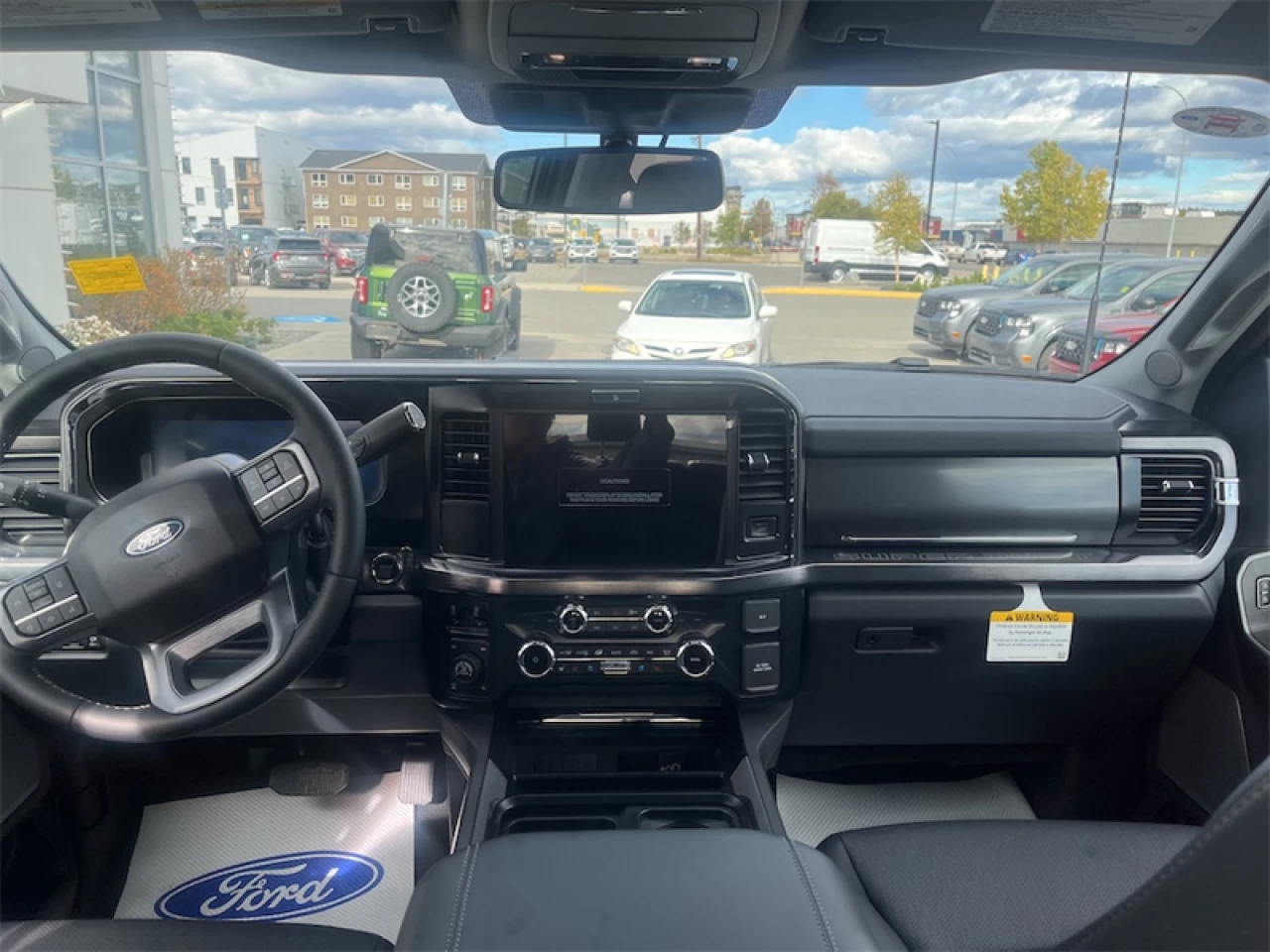 2027 Ford F-250 Super Duty Lariat Main Image