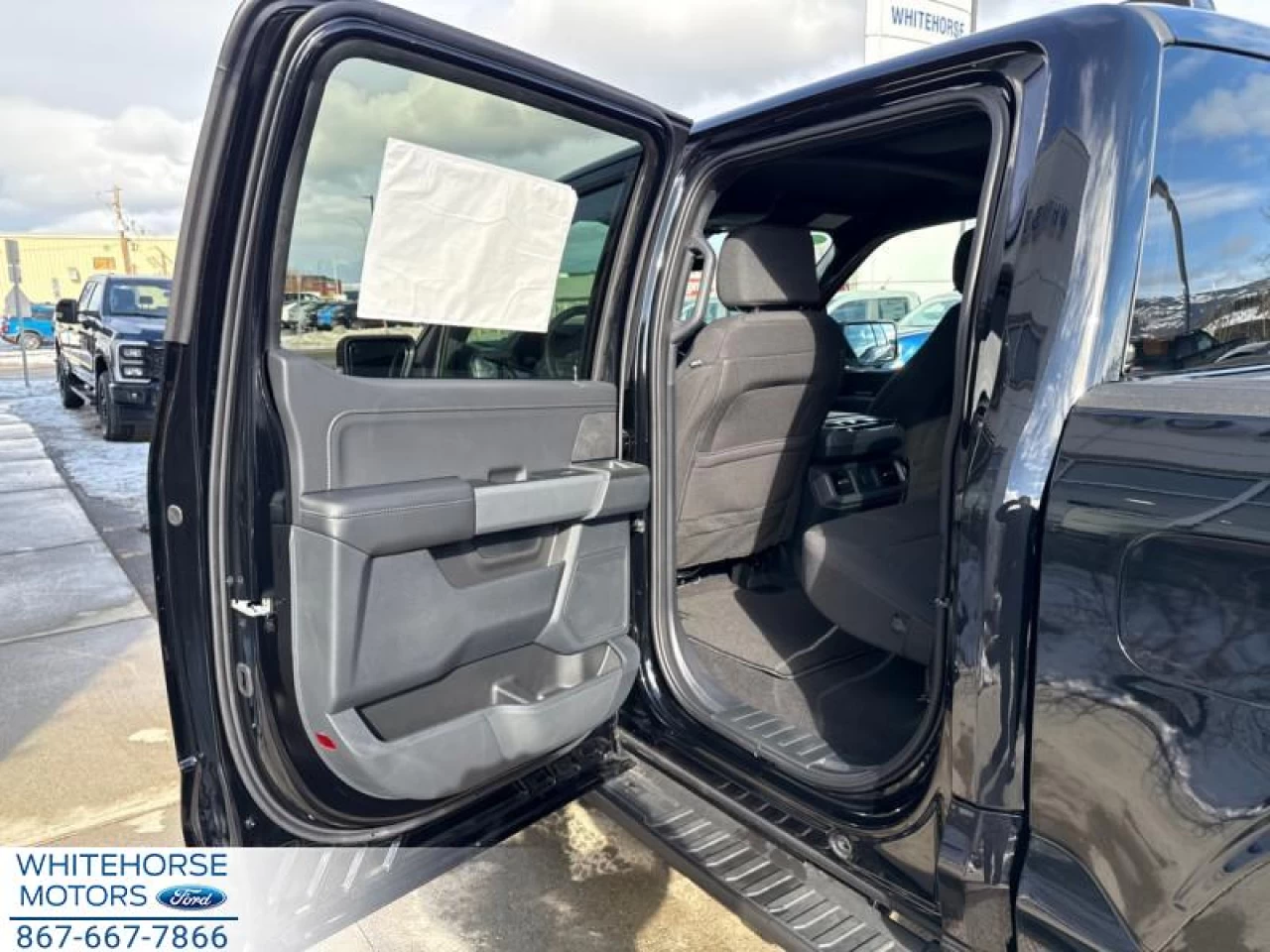 2025 Ford F-150 XLT Main Image