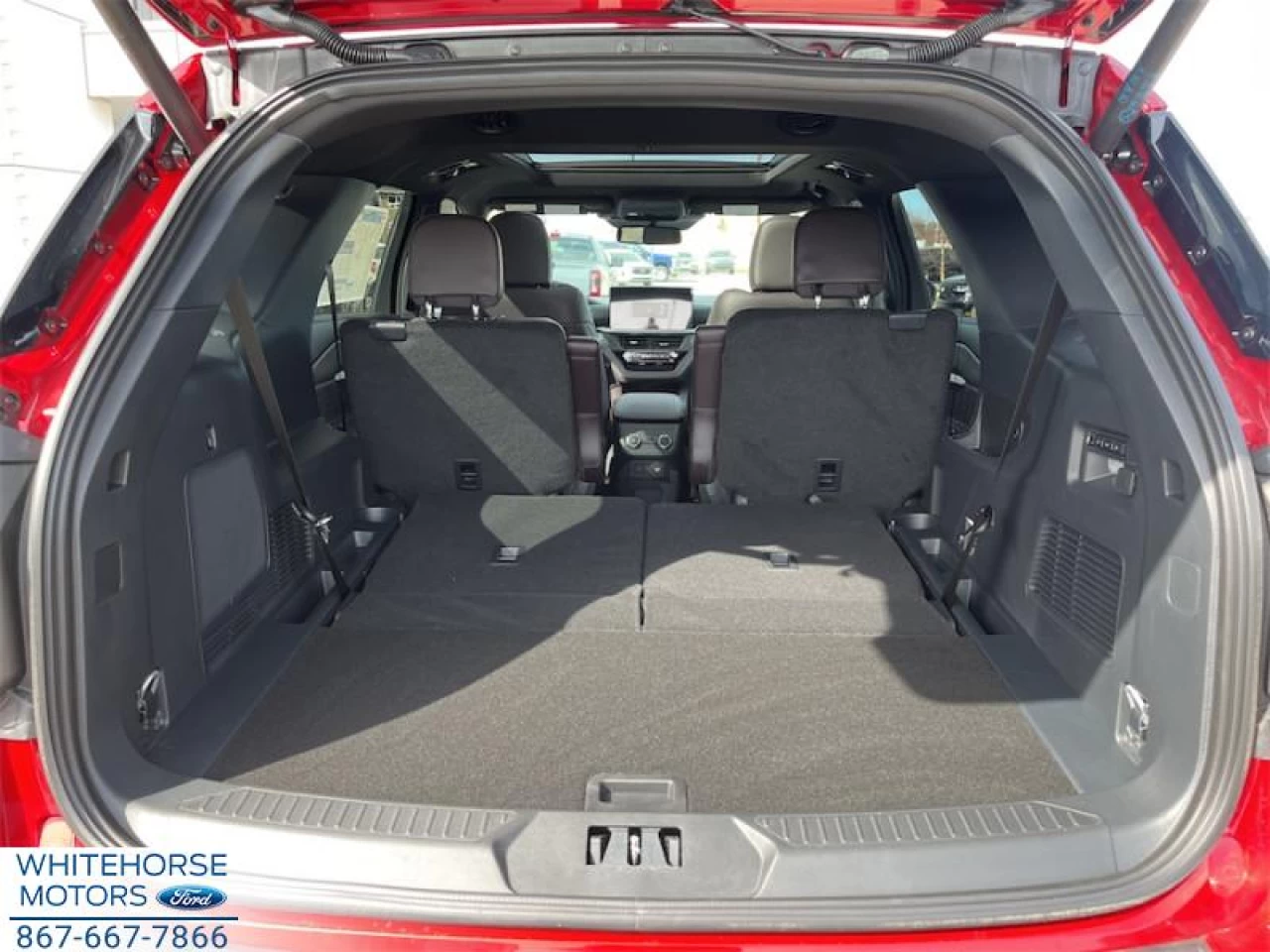 2026 Ford Explorer Platinum Main Image