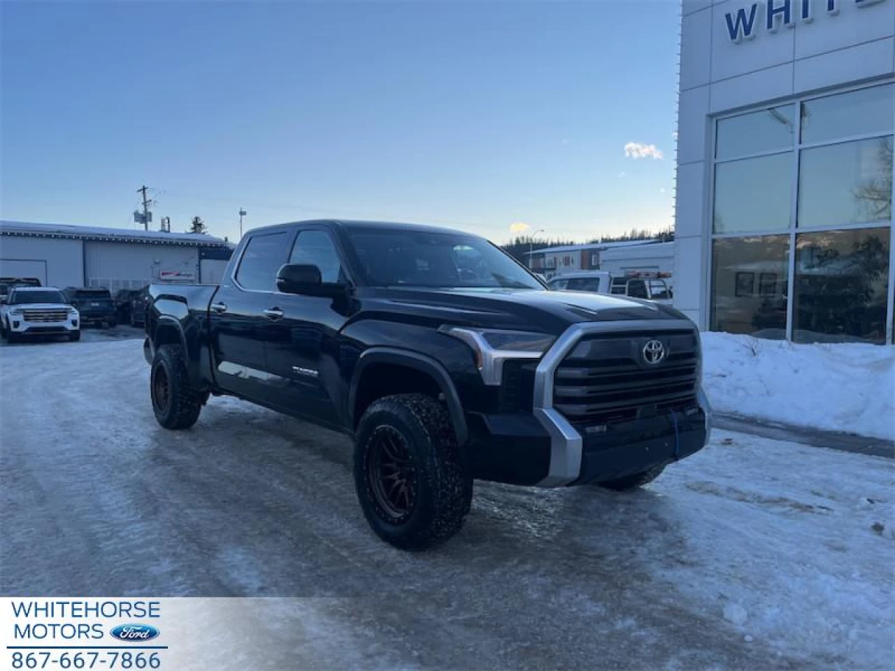 2022 Toyota Tundra Limited Main Image