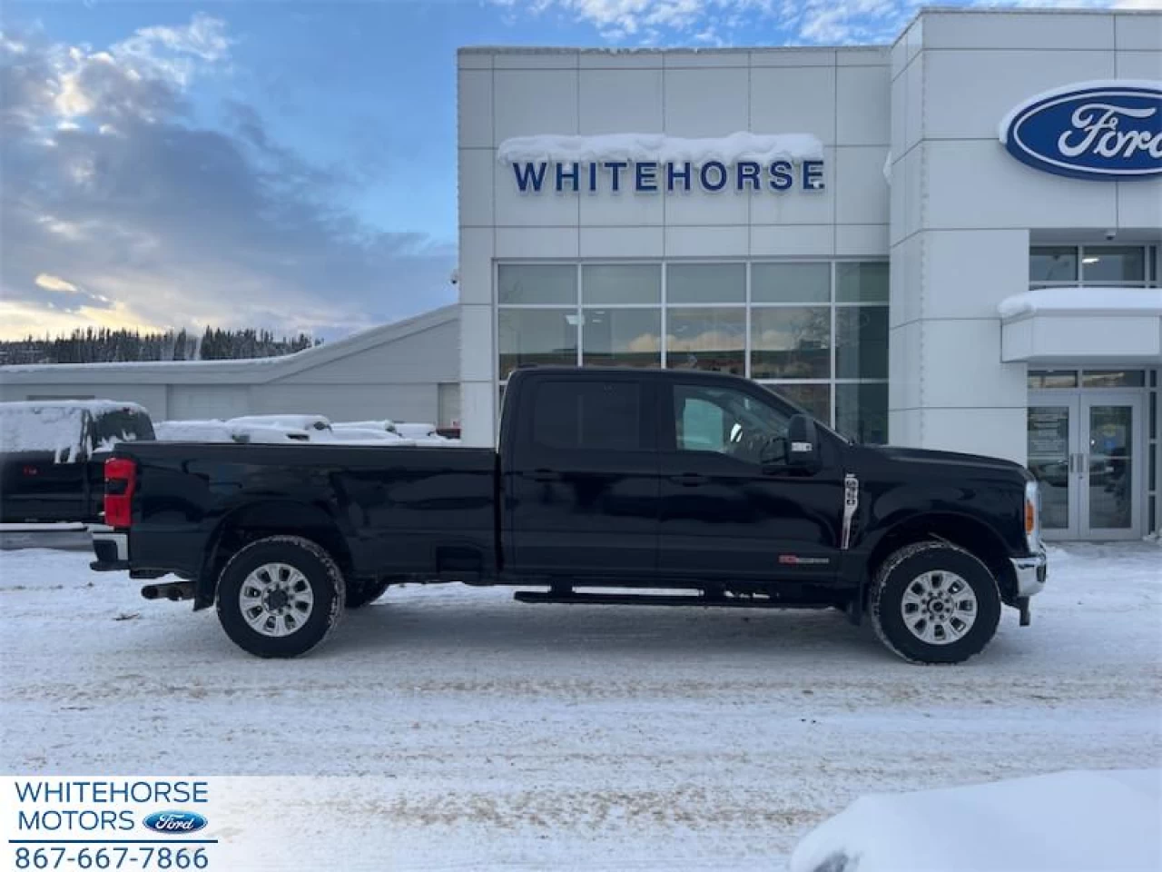 2023 Ford F-350 4X4-CREW CAB SRW XLT-176 WB Main Image