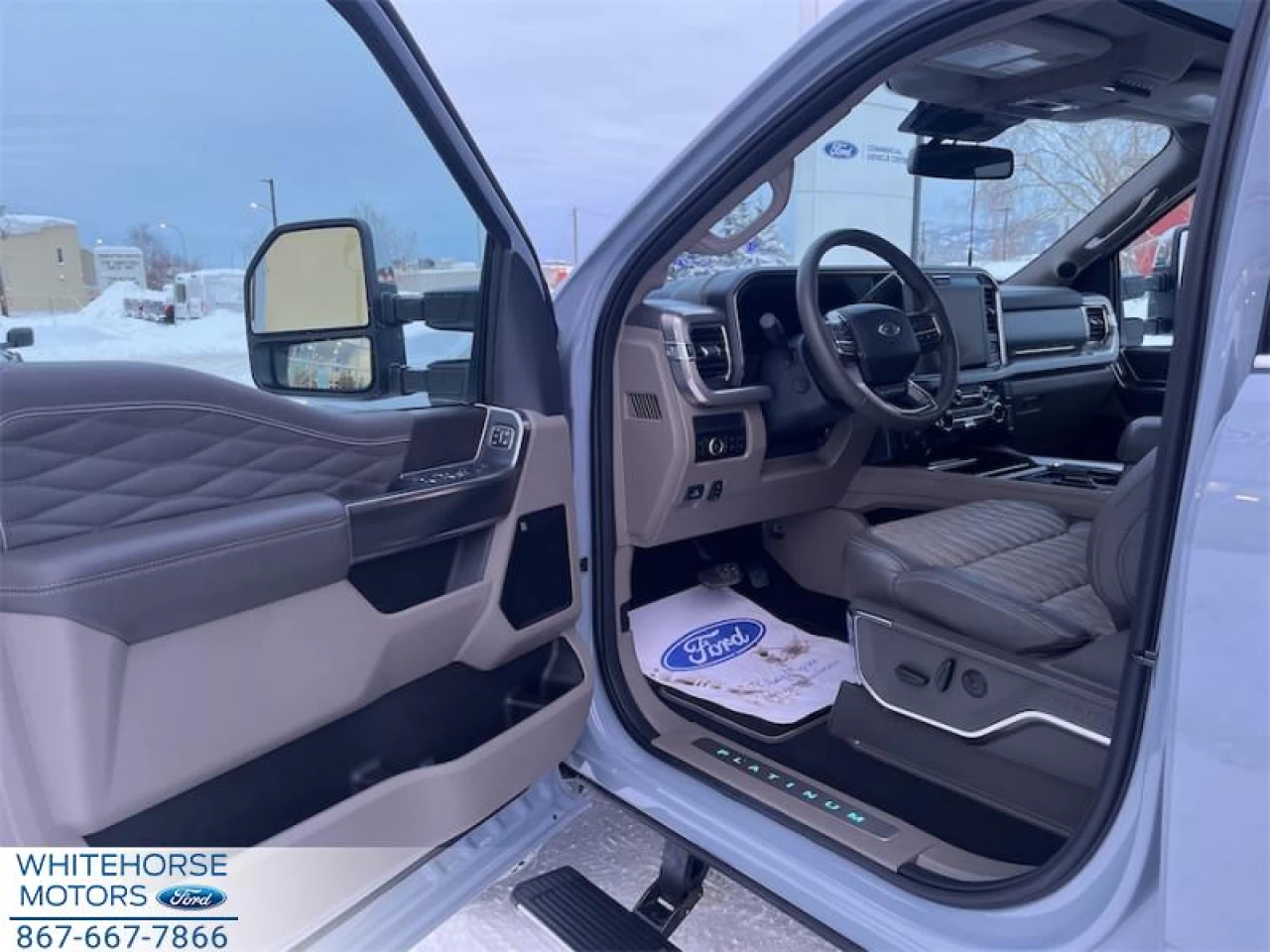 2025 Ford F-350 Platinum Main Image