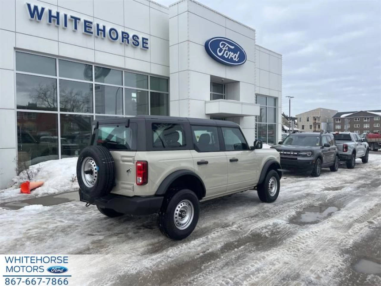 2026 Ford Bronco Base Main Image