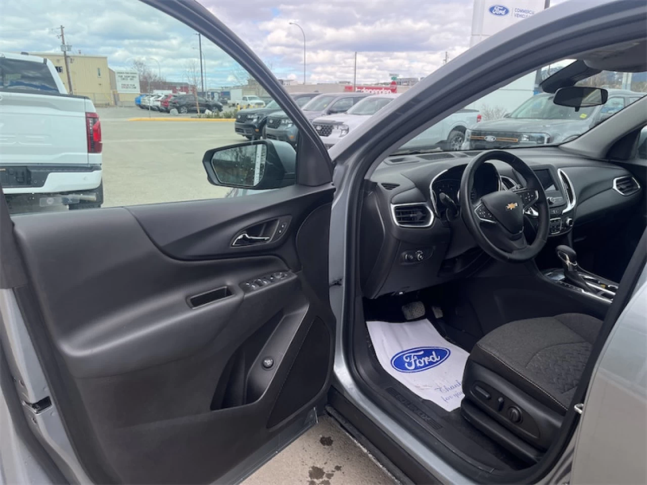 2024 Chevrolet Equinox LT Main Image