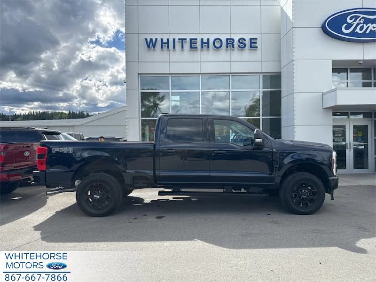 2025 Ford F-350 Super Duty XLT Main Image