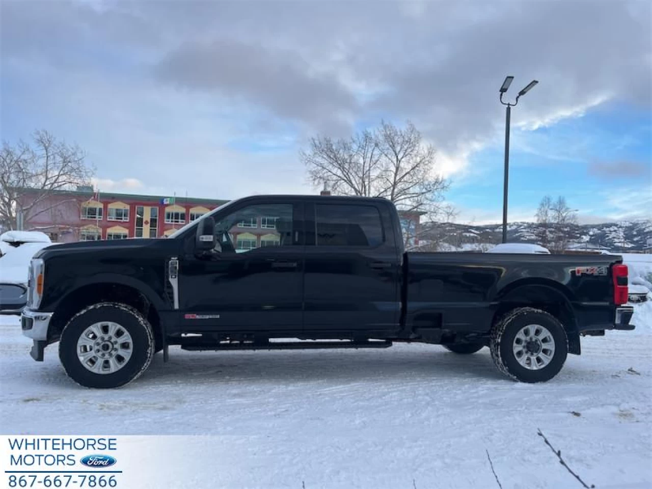 2023 Ford F-350 4X4-CREW CAB SRW XLT-176 WB Main Image