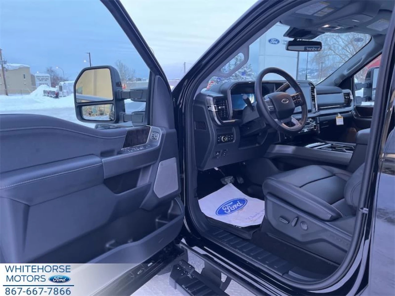 2026 Ford F-350 Super Duty Lariat Main Image