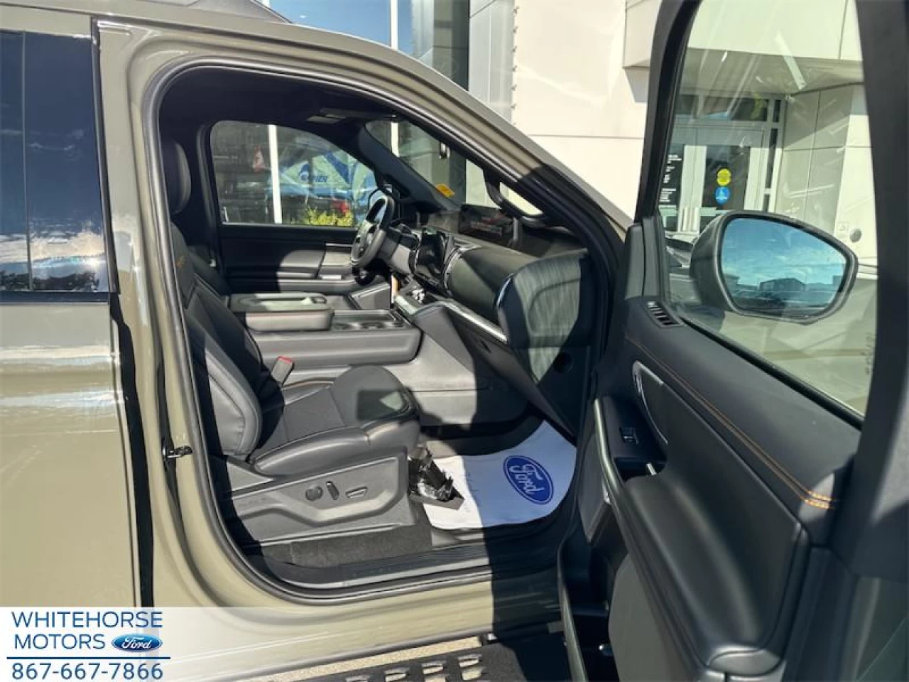 2025 Ford Expedition Tremor Main Image
