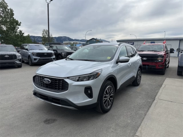 Ford Escape PHEV 2025