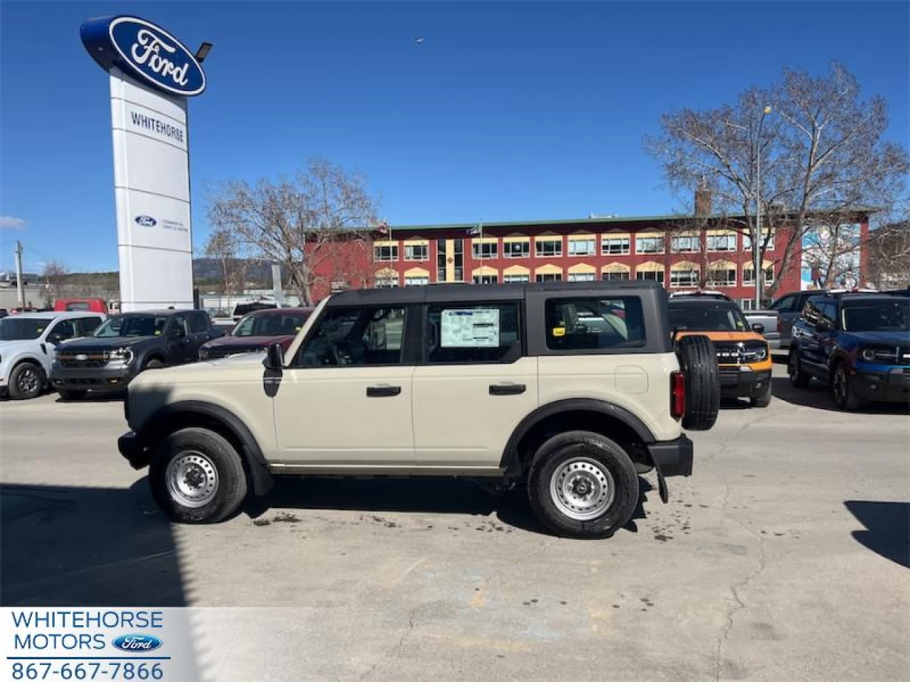 2026 Ford Bronco Base Main Image