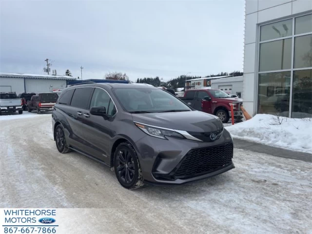Toyota Sienna LE 8-Passenger 2021