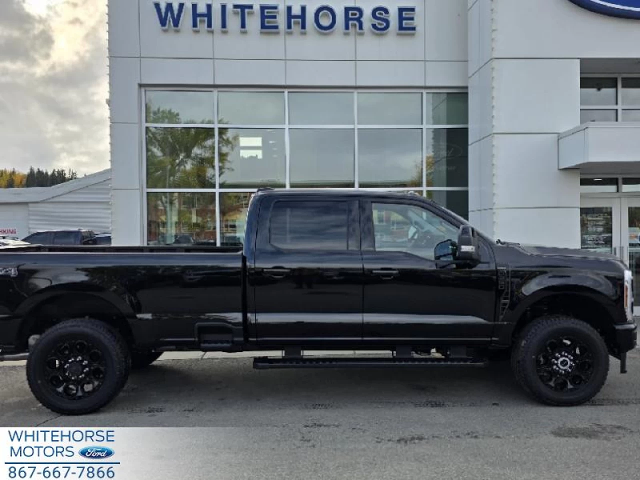 2026 Ford F-350 Super Duty Lariat Main Image