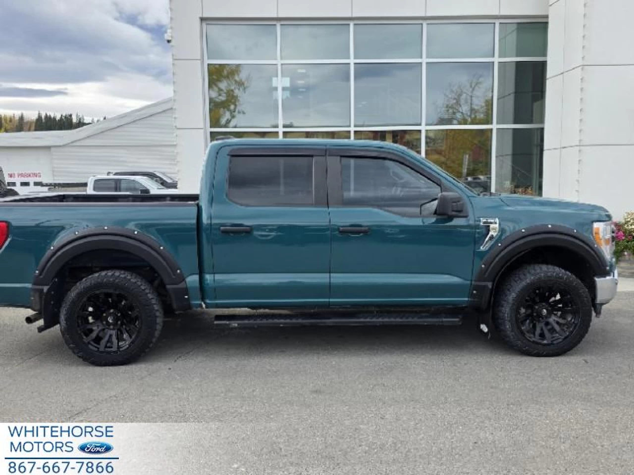 2021 Ford F-150 XLT Main Image