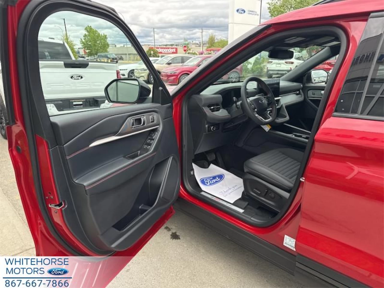 2025 Ford Explorer ST-Line Main Image