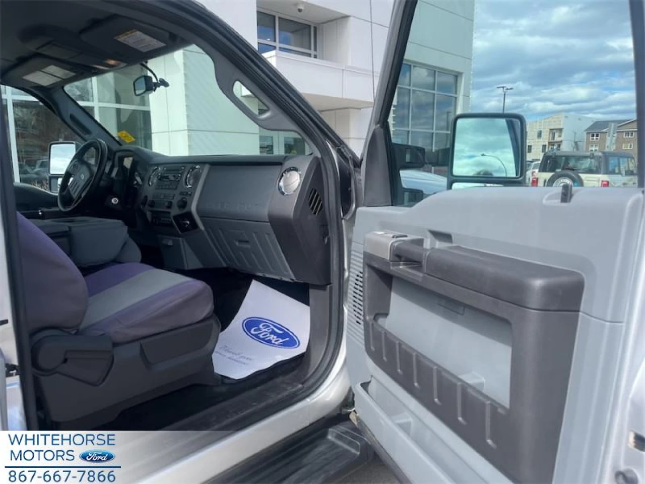 2014 Ford F-250 Super Duty XLT Main Image