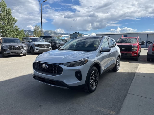 Ford Escape PHEV 2025