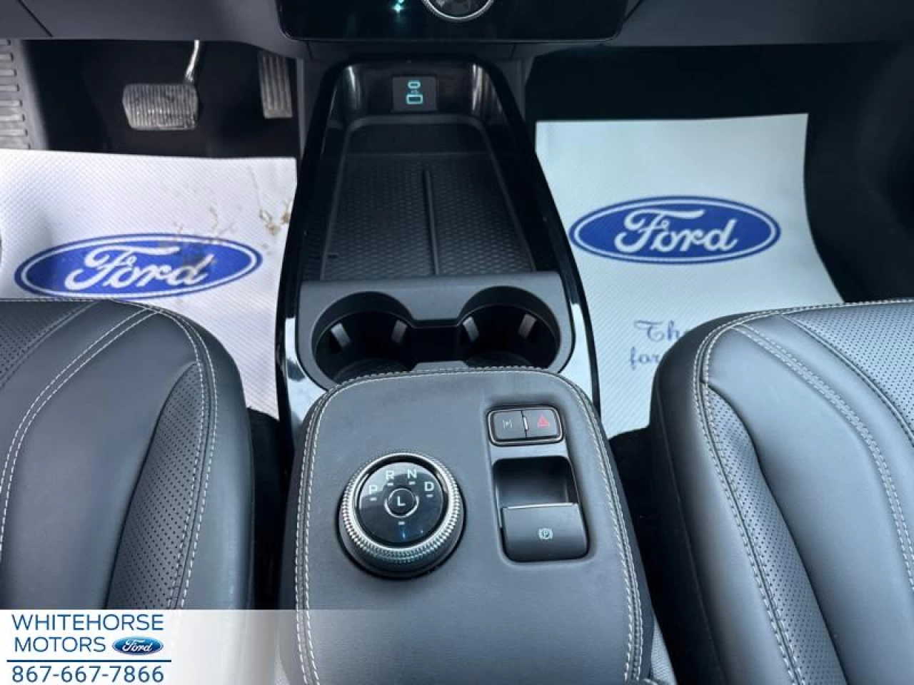 2021 Ford Mustang Mach-E Premium AWD Image principale