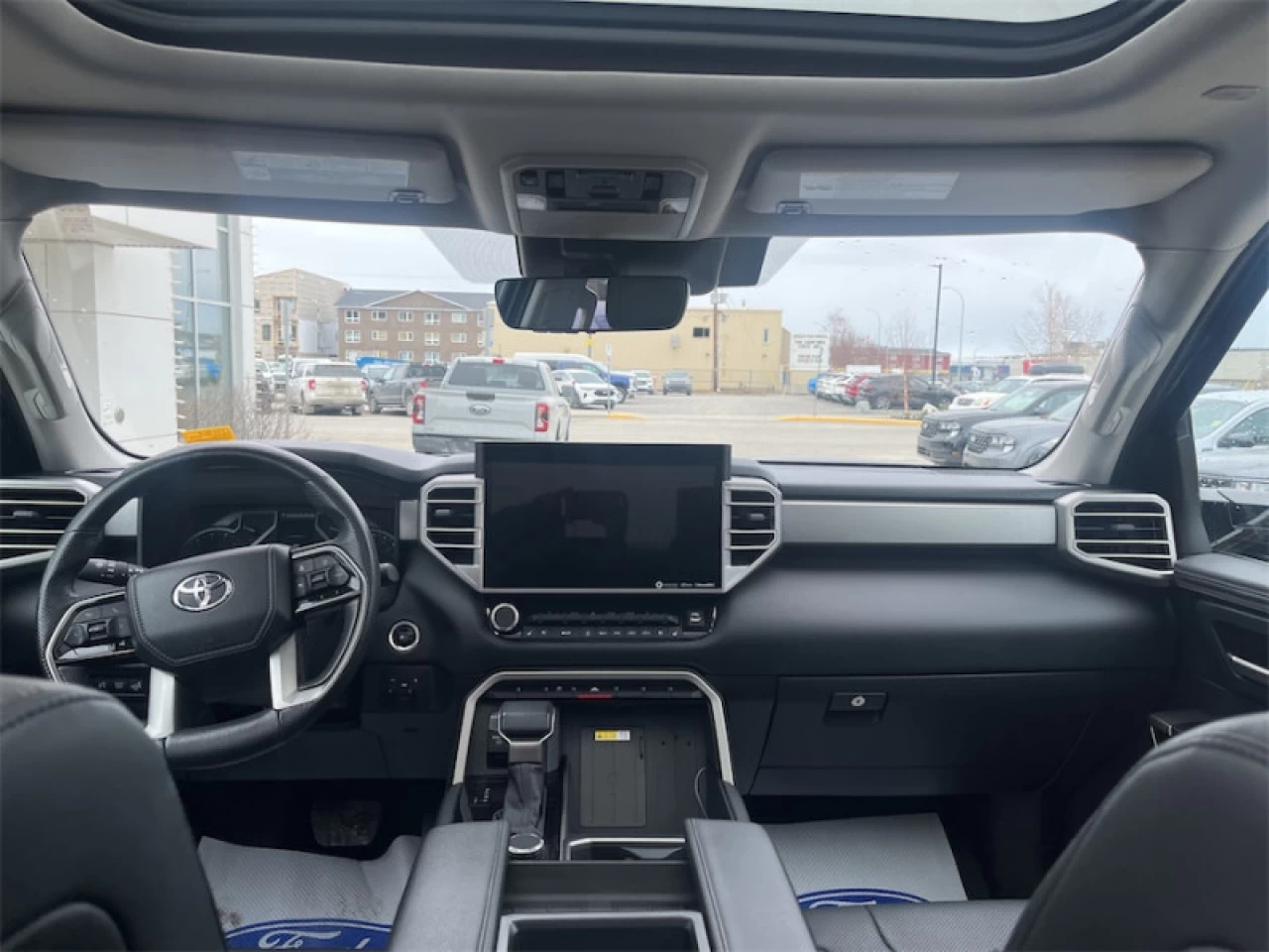 2022 Toyota Tundra Limited Main Image