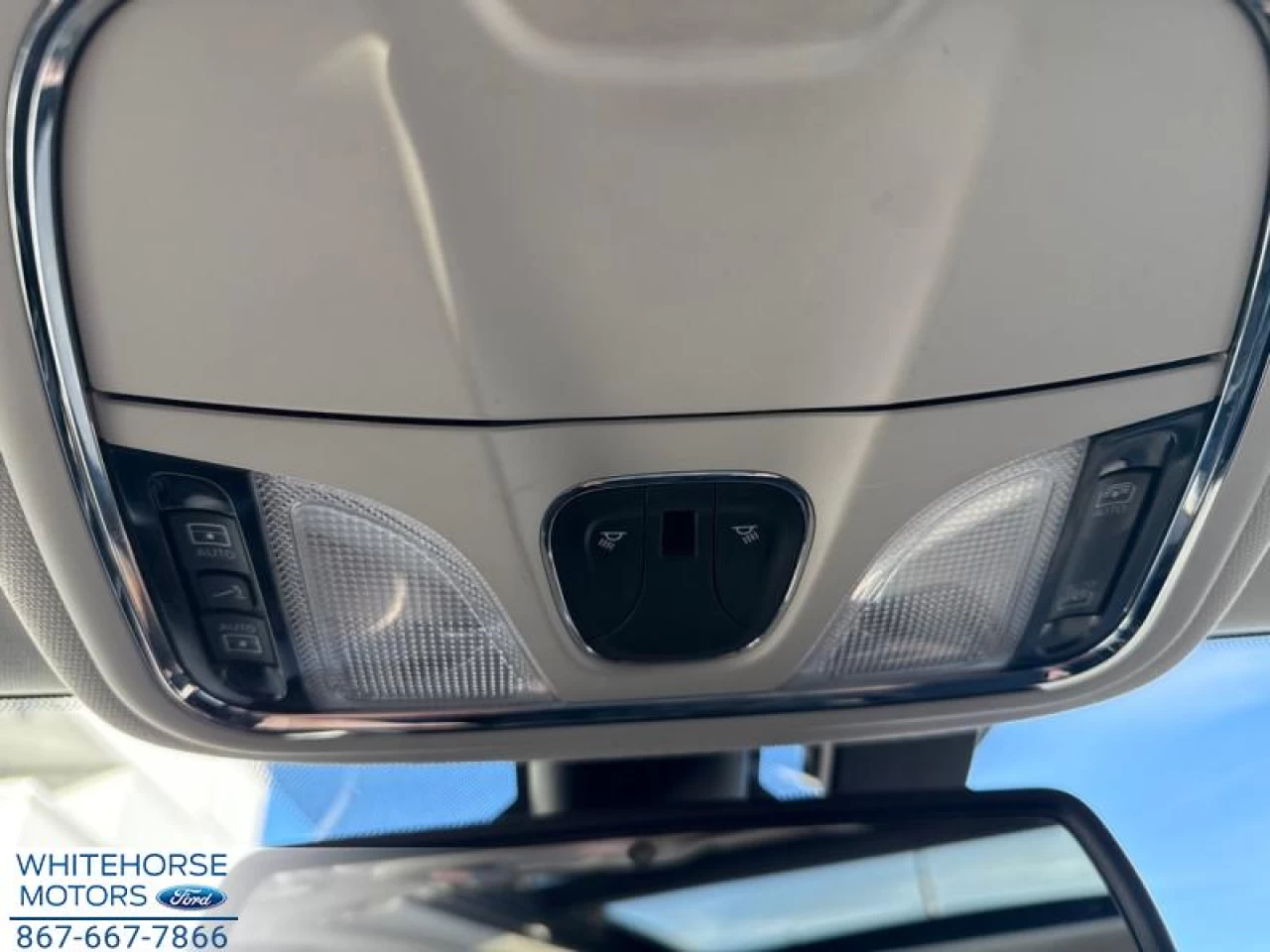 2016 Jeep Cherokee Trailhawk Main Image