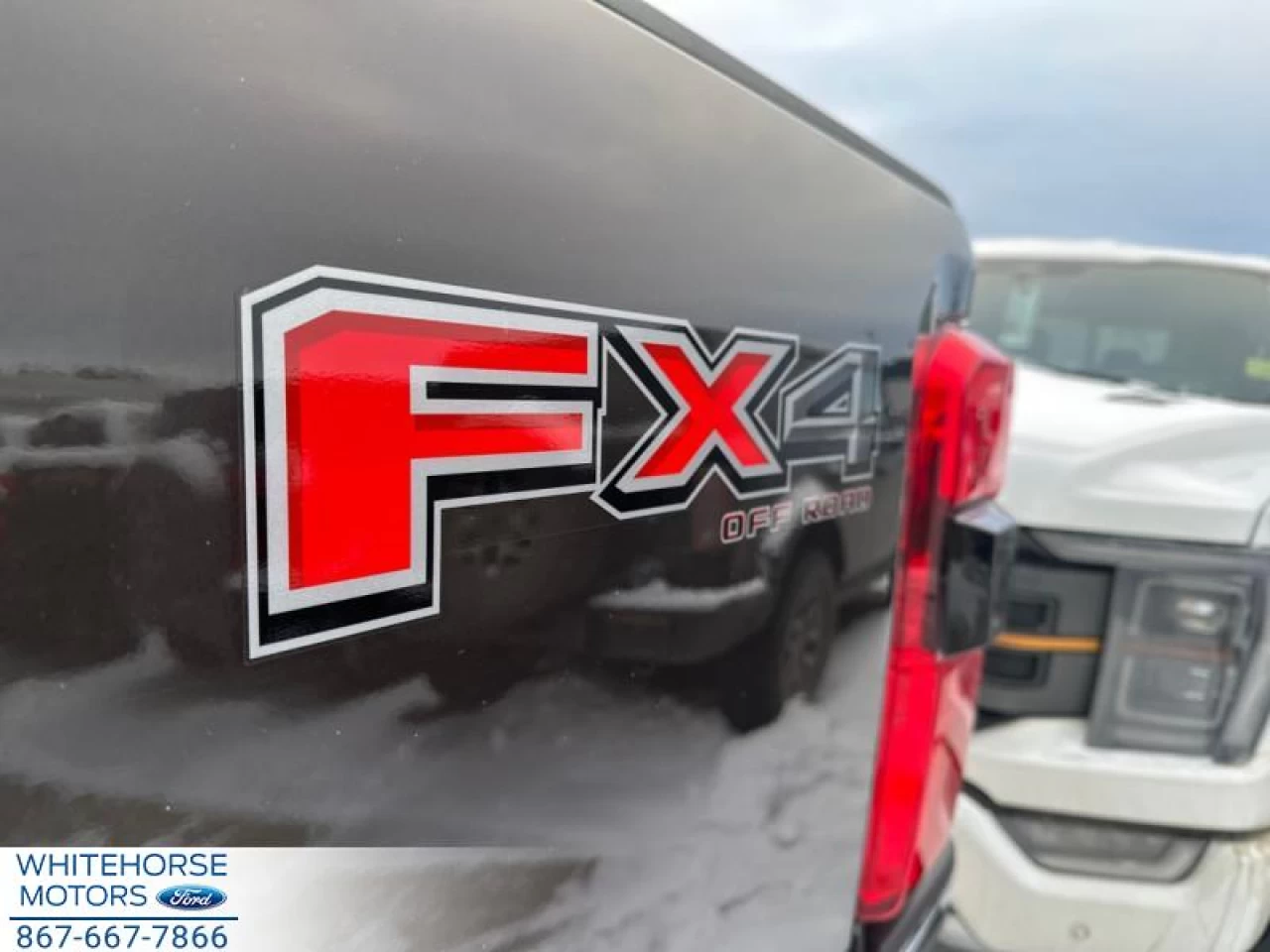2024 Ford F-350 Super Duty Lariat Main Image