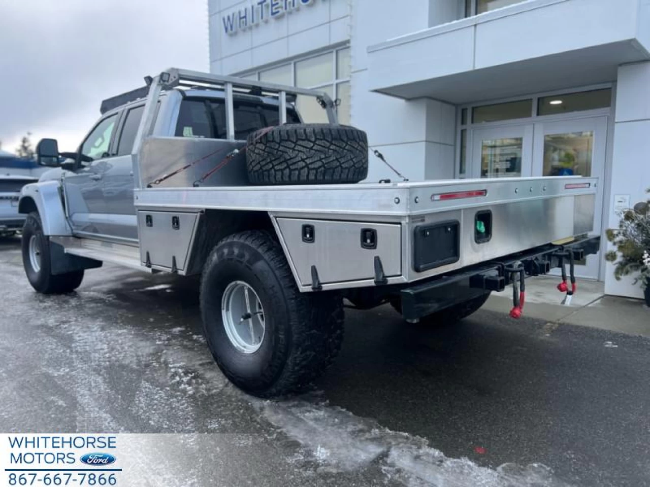 2023 Ford F-350 Chassis Cab Lariat Main Image