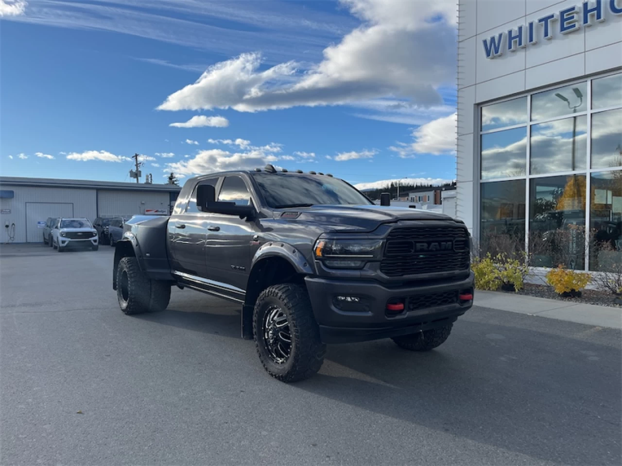 2022 Ram 3500 Limited Main Image