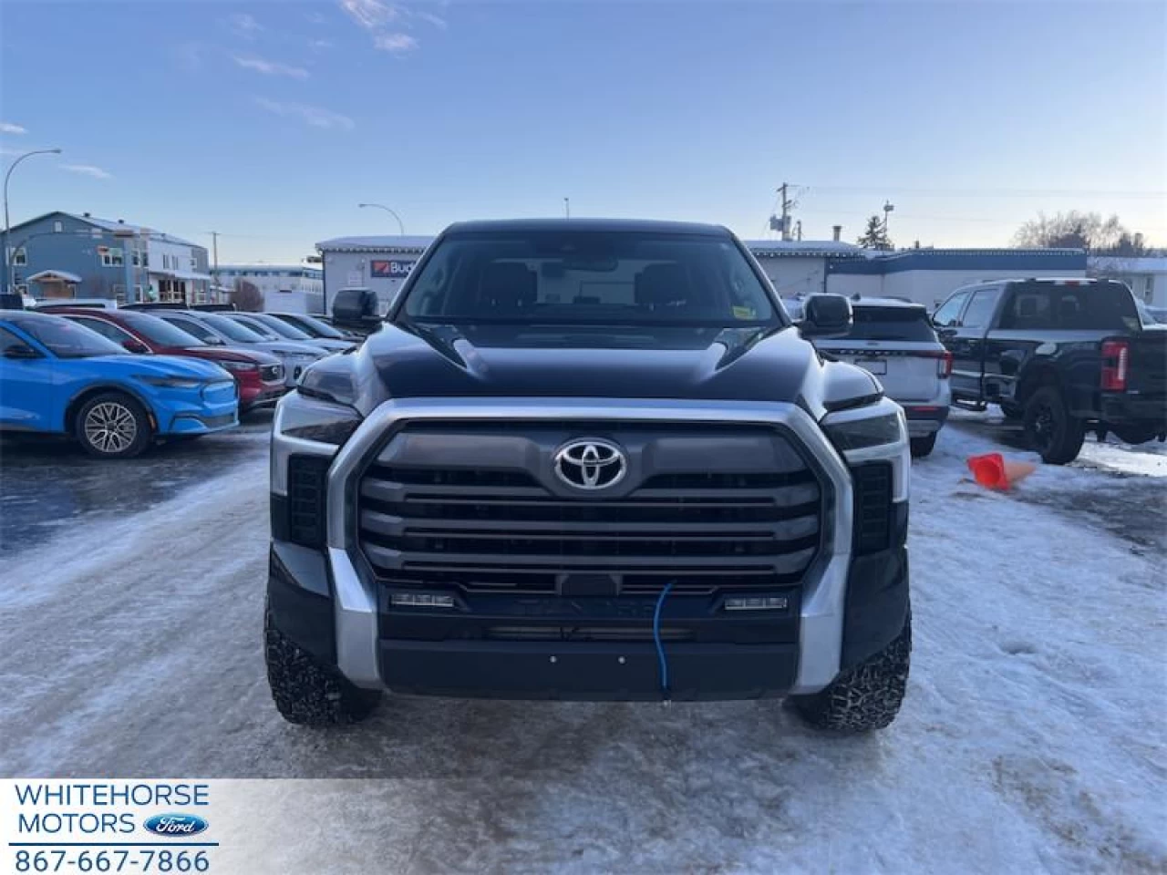 2022 Toyota Tundra Limited Main Image