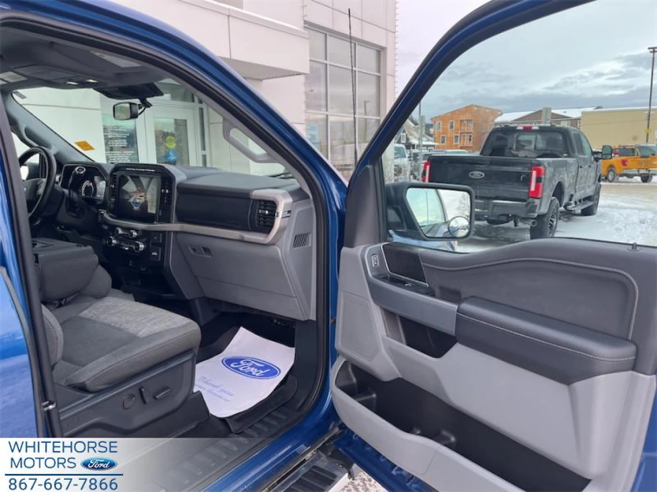 2023 Ford F-150 XLT Main Image