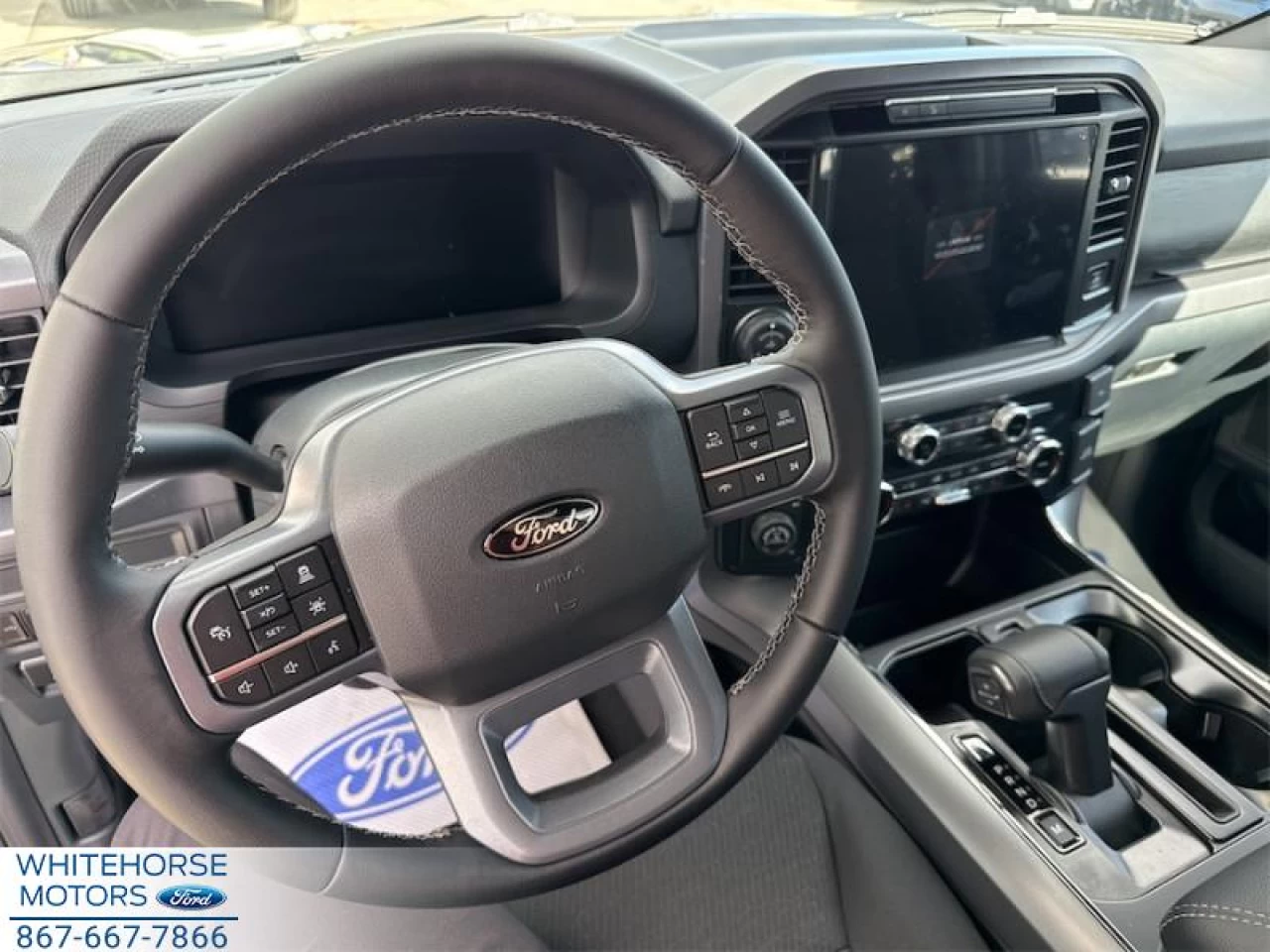2025 Ford F-150 XLT Main Image