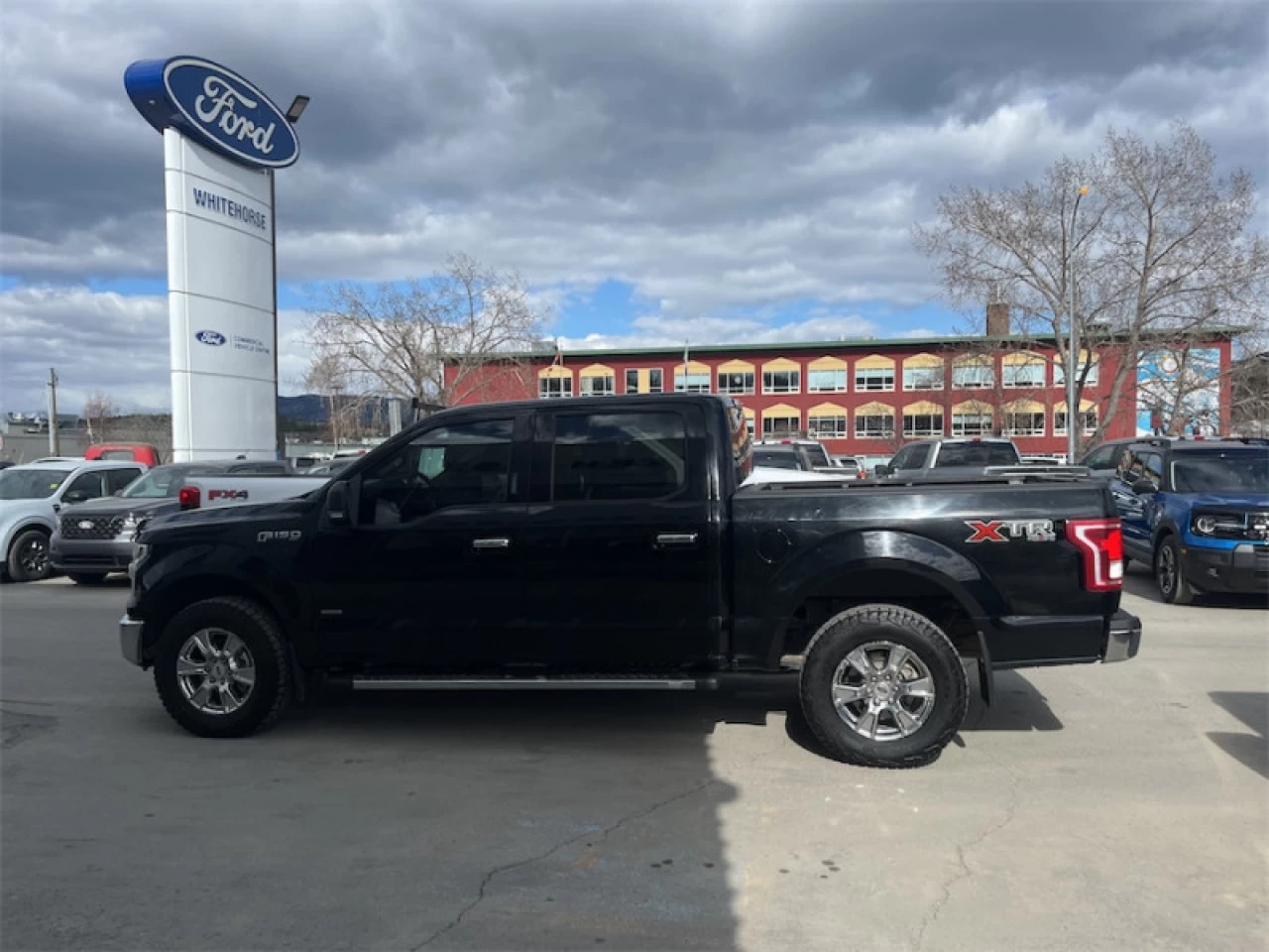 2017 Ford F-150 XLT Main Image