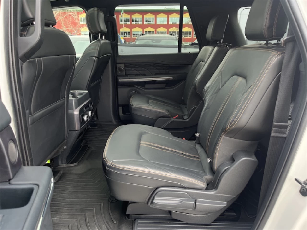 2022 Ford Expedition Max Platinum Main Image