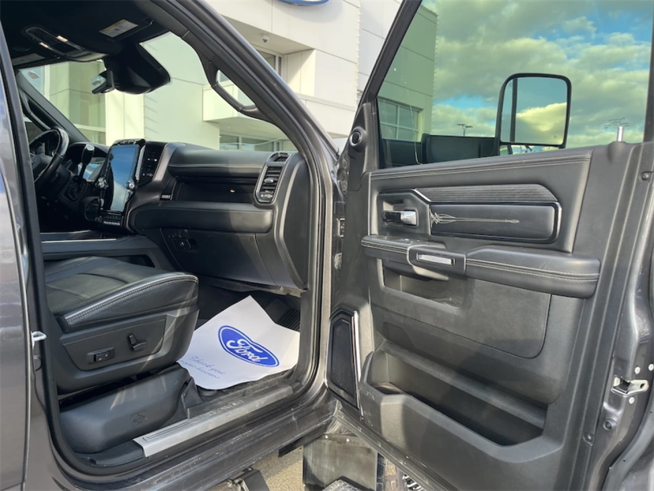 2022 Ram 3500 Limited Main Image