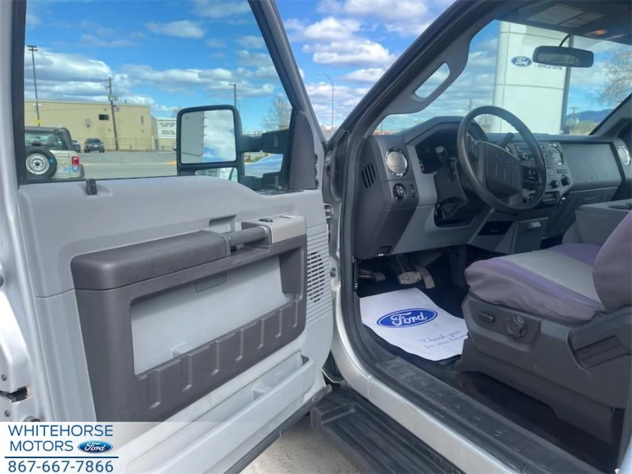 2014 Ford F-250 Super Duty XLT Main Image
