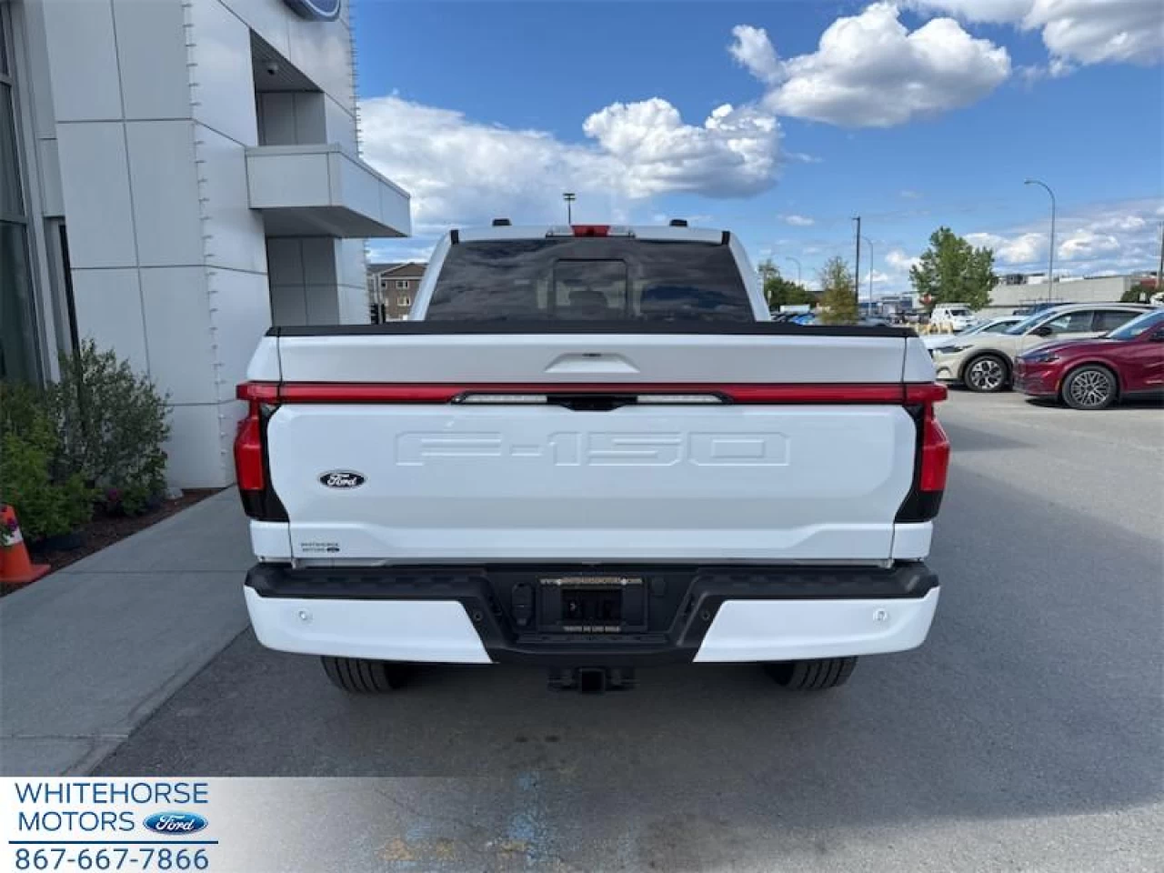 2025 Ford F-150 Lightning Lariat Main Image